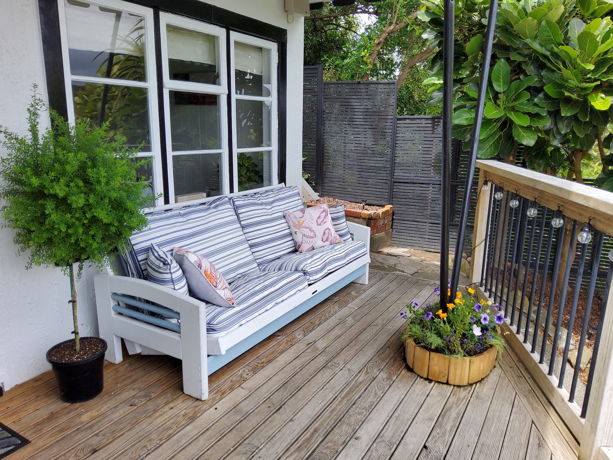Deck (south)