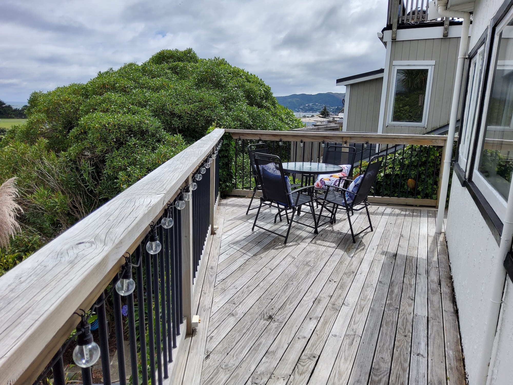 Deck (north)